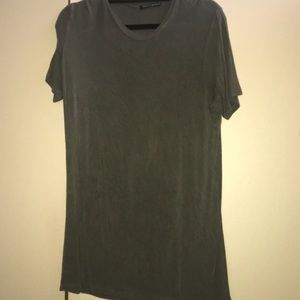 Brandy Melville army green t-shirt